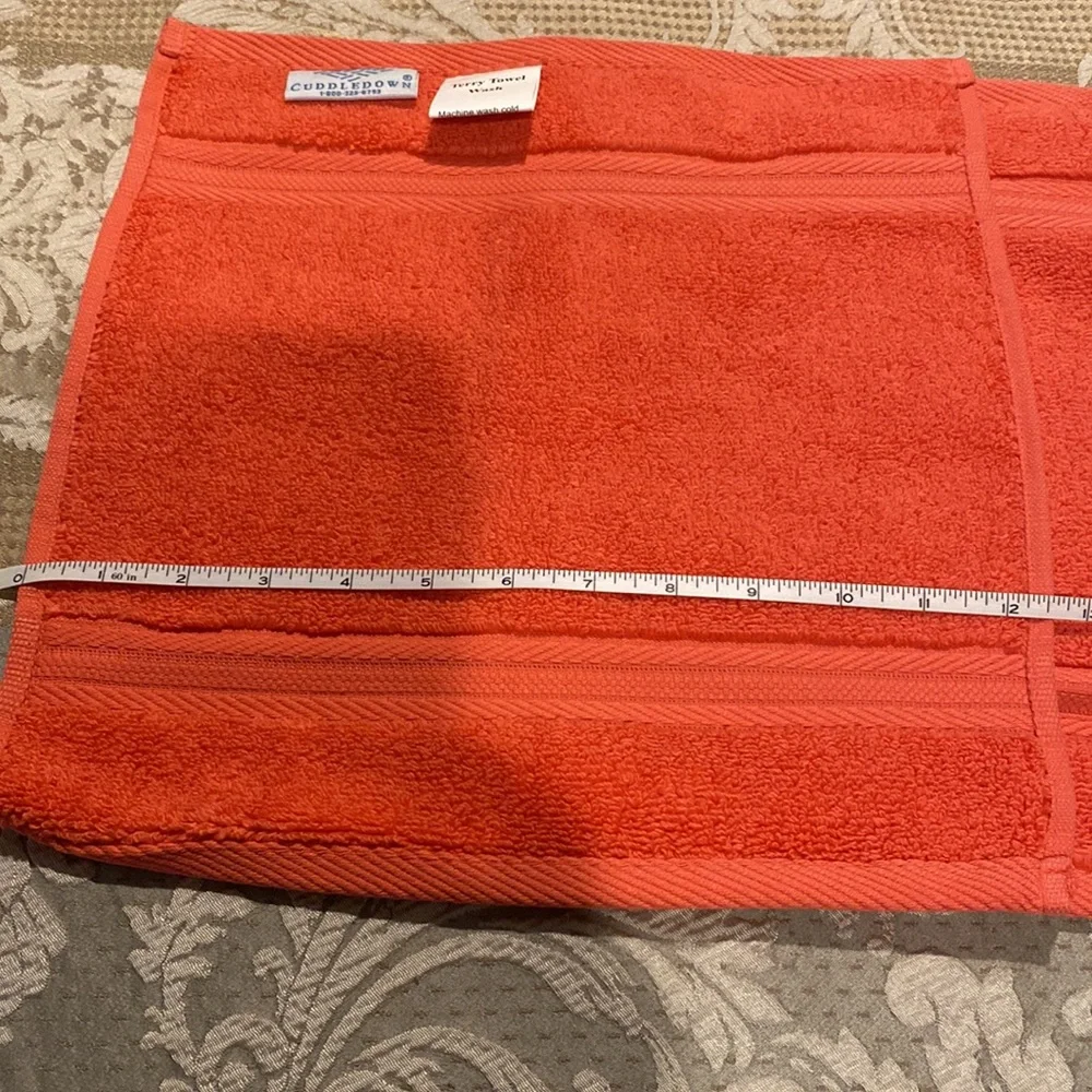 NWT Cuddledown wash cloths(2) 13x13